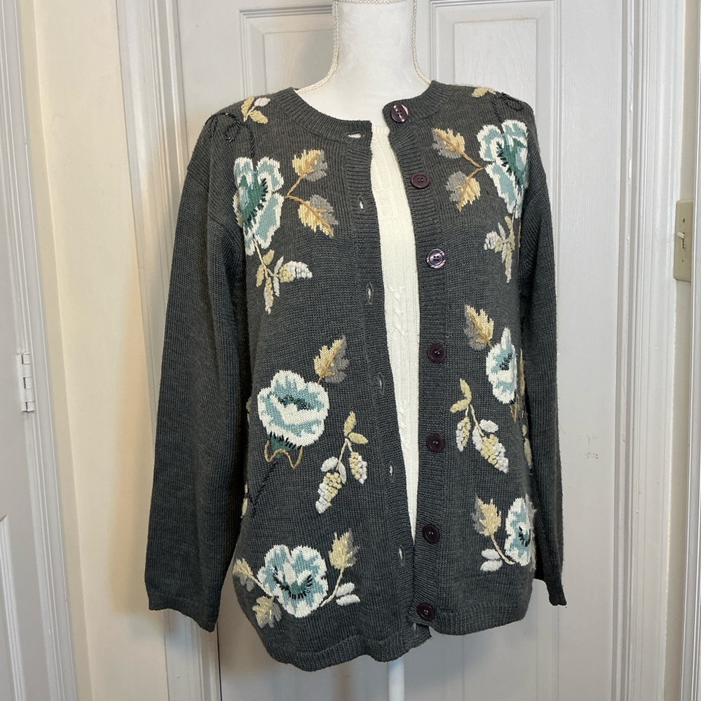 Beaded Floral Embroidered Cardigan – Gray – Size L
